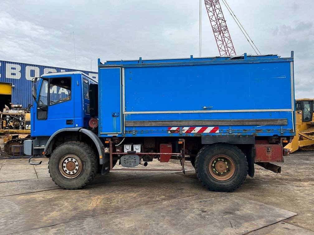 Iveco eurocargo 135E18 4x4 - Грузовик с закрытым кузовом: фото 2 Iveco eurocargo 135E18 4x4 - Грузовик с закрытым кузовом: фото 2