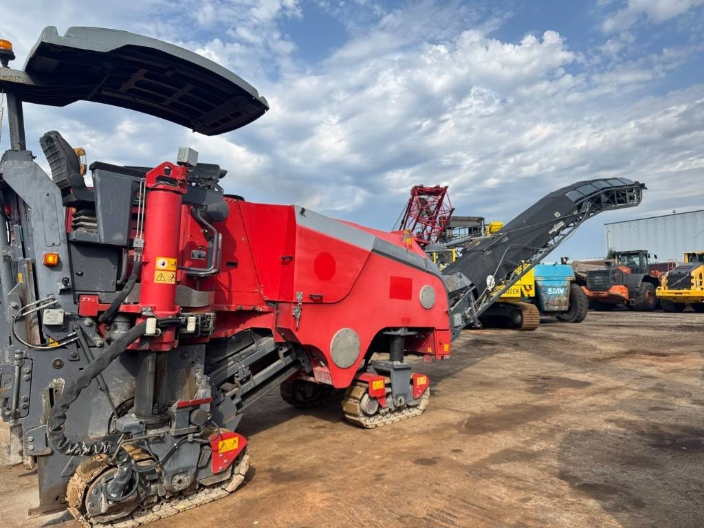 Wirtgen W 100 F - Дорожная фреза: фото 1 Wirtgen W 100 F - Дорожная фреза: фото 1