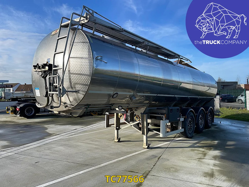 Полуприцеп-цистерна Magyar: фото 1