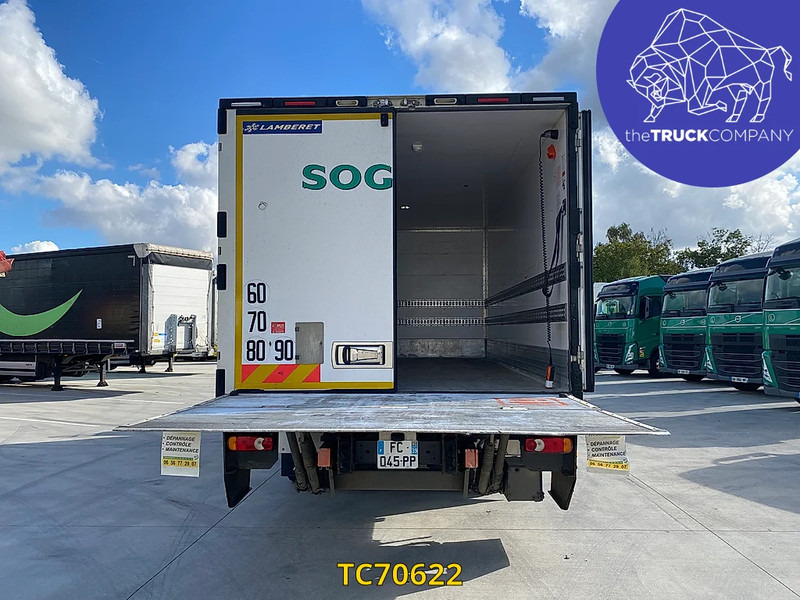 Грузовик с закрытым кузовом Renault D 320: фото 8 Грузовик с закрытым кузовом Renault D 320: фото 8