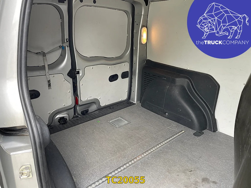 Цельнометаллический фургон Renault Kangoo 1.5 DCI: фото 11