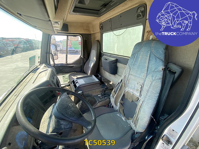 Renault Premium 385 - Грузовик с закрытым кузовом: фото 2 Renault Premium 385 - Грузовик с закрытым кузовом: фото 2