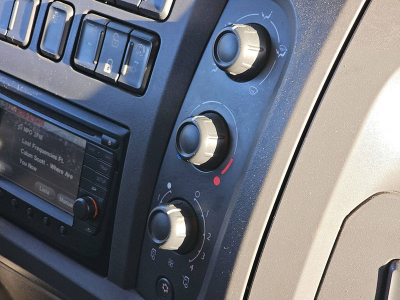 Тентованный грузовик DAF LF 290 16T AIRCO TAILLIFT: фото 10