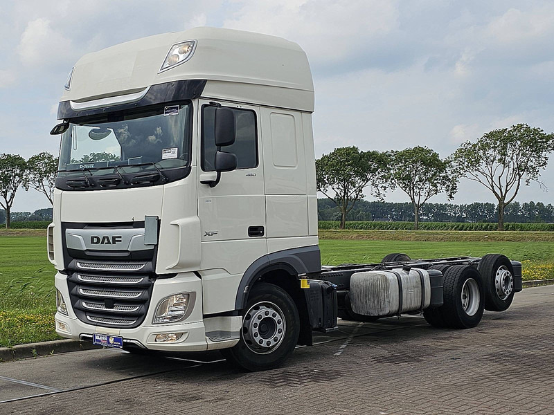 DAF XF 480 SSC 6X2 FAR INTARDER - Грузовик-шасси: фото 2 DAF XF 480 SSC 6X2 FAR INTARDER - Грузовик-шасси: фото 2