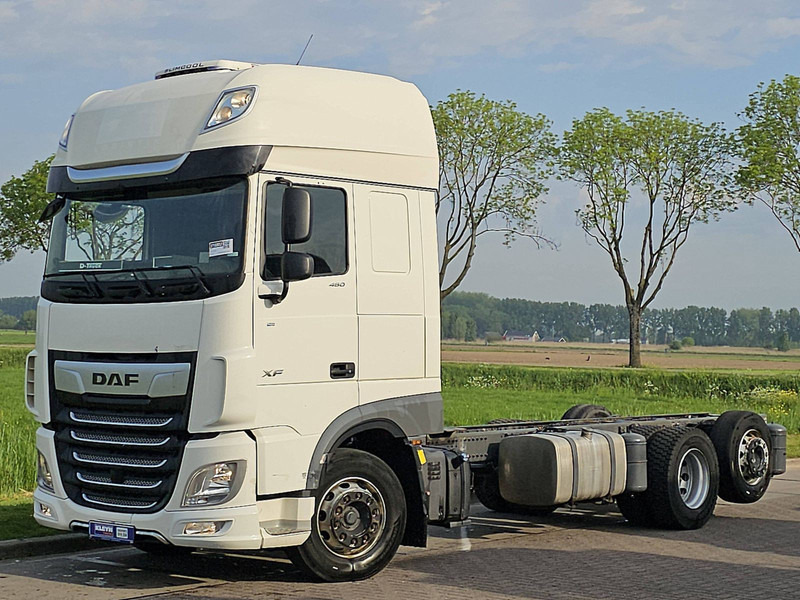 DAF XF 480 SSC 6X2 FAR - Грузовик-шасси: фото 2 DAF XF 480 SSC 6X2 FAR - Грузовик-шасси: фото 2