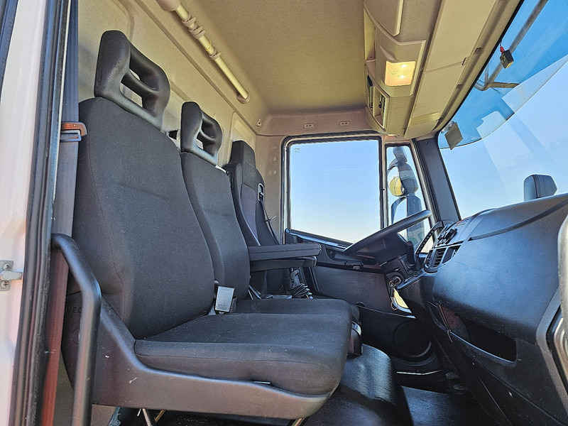 Грузовик с закрытым кузовом Iveco 120E25 EUROCARGO 3 SEATS AIRCO LIFT: фото 7