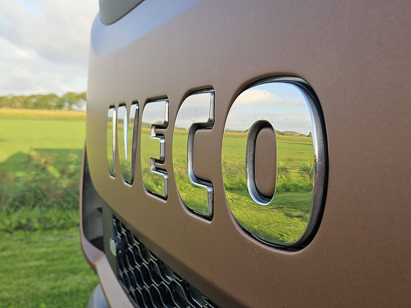 Грузовик с закрытым кузовом Iveco 120E25 EUROCARGO AIRCO TAILLIFT: фото 17