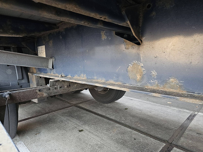 Тентованный полуприцеп Krone N/A: фото 9