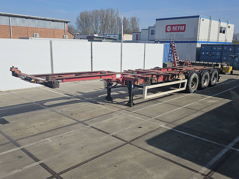 Krone SD 27 2x20ft 1x30ft 1x40ft - Полуприцеп-контейнеровоз/ Сменный кузов: фото 1 Krone SD 27 2x20ft 1x30ft 1x40ft - Полуприцеп-контейнеровоз/ Сменный кузов: фото 1