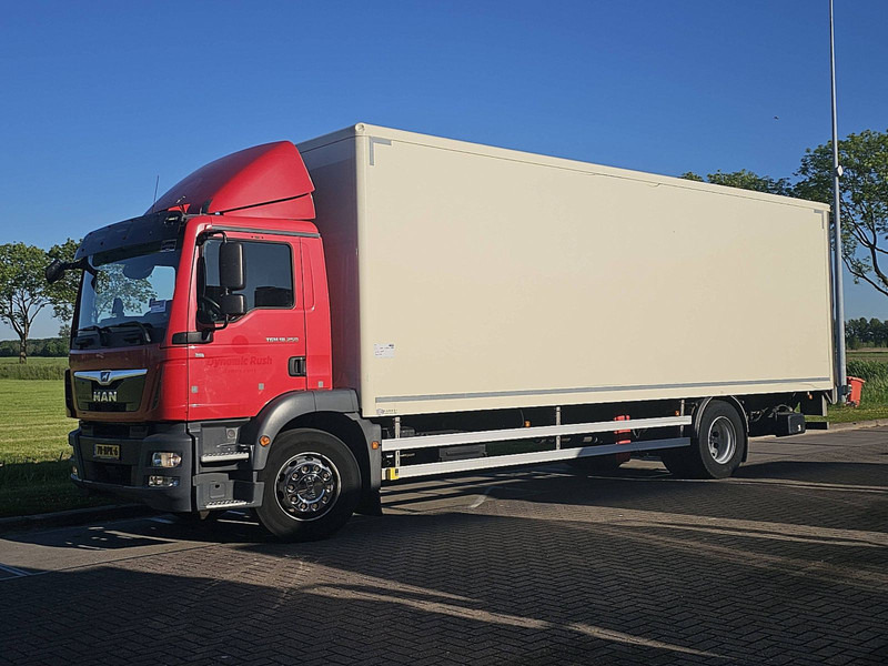 MAN 18.250 TGM BOX L 8.48 LIFT 2.5T - Грузовик с закрытым кузовом: фото 2 MAN 18.250 TGM BOX L 8.48 LIFT 2.5T - Грузовик с закрытым кузовом: фото 2