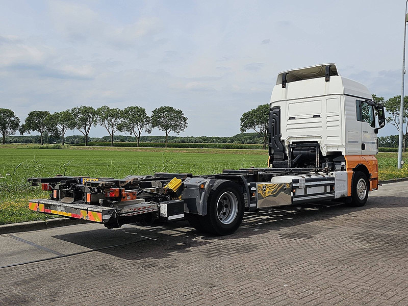 MAN 18.400 TGX XLX 4X2 2T LIFT INT. - Грузовик-контейнеровоз/ Сменный кузов: фото 3 MAN 18.400 TGX XLX 4X2 2T LIFT INT. - Грузовик-контейнеровоз/ Сменный кузов: фото 3