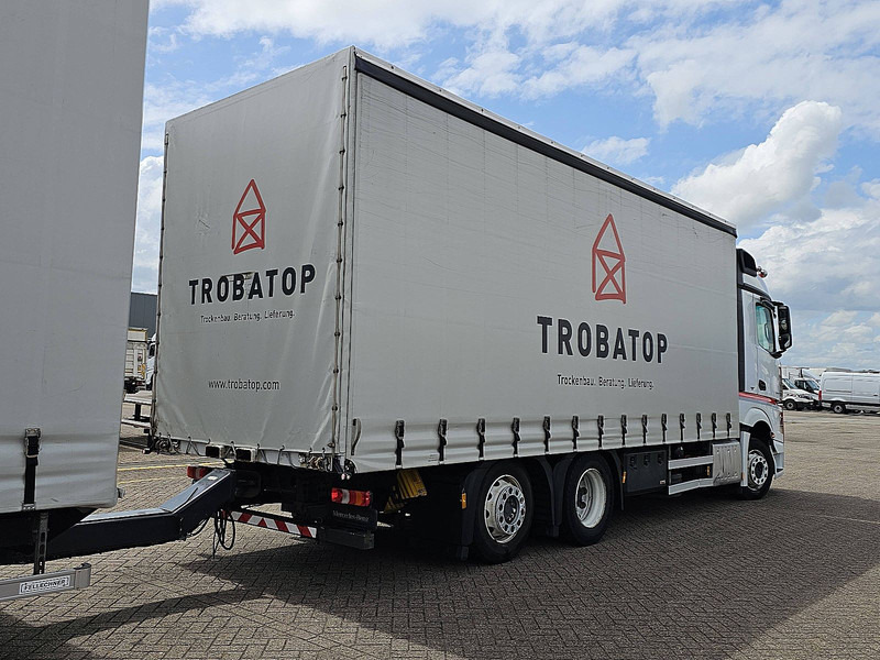 Mercedes-Benz ACTROS 2542 LS 6X2 RET. MOFFET 2020 - Тентованный грузовик: фото 3 Mercedes-Benz ACTROS 2542 LS 6X2 RET. MOFFET 2020 - Тентованный грузовик: фото 3