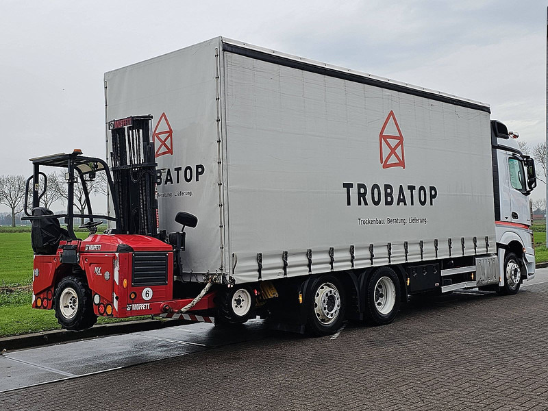 Mercedes-Benz ACTROS 2542 LS 6X2 RET. MOFFET 2020 - Тентованный грузовик: фото 3 Mercedes-Benz ACTROS 2542 LS 6X2 RET. MOFFET 2020 - Тентованный грузовик: фото 3