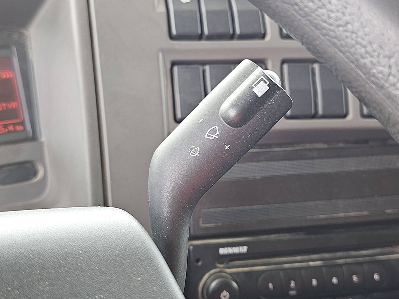Грузовик с закрытым кузовом Renault MIDLUM 220.12 AIRCO BOX 7.2 LIFT: фото 10