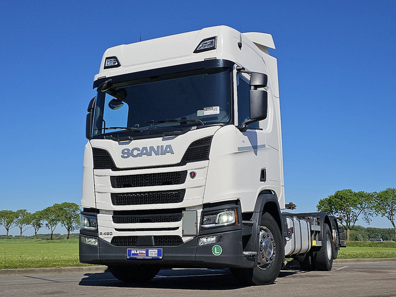 Scania R450 6x2*4 - Грузовик-контейнеровоз/ Сменный кузов: фото 1 Scania R450 6x2*4 - Грузовик-контейнеровоз/ Сменный кузов: фото 1