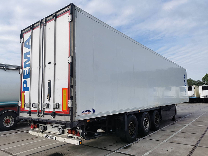 Schmitz Cargobull SKO 24 EURO MEATRAIL CARRIER BI-TEMP - Полуприцеп-рефрижератор: фото 2 Schmitz Cargobull SKO 24 EURO MEATRAIL CARRIER BI-TEMP - Полуприцеп-рефрижератор: фото 2