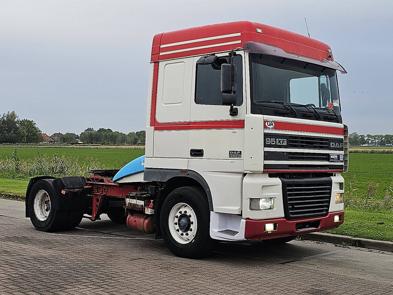 DAF XF 95.380 SPACECAB EURO 2 - Тягач: фото 5 DAF XF 95.380 SPACECAB EURO 2 - Тягач: фото 5
