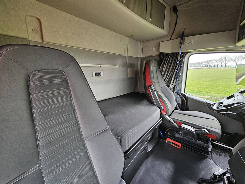 Тягач Volvo FH 460 ALCOA'S I-SEE ACC: фото 10 Тягач Volvo FH 460 ALCOA'S I-SEE ACC: фото 10