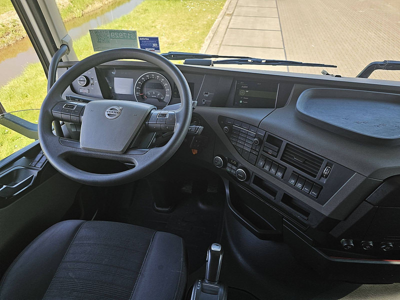 Фото интерьера 1: Тягач Volvo FH 500