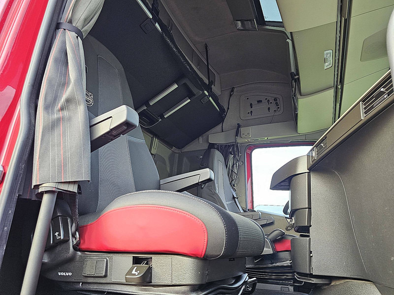 Тентованный грузовик Volvo FH 500 XL BDF+BOX LIFT: фото 7