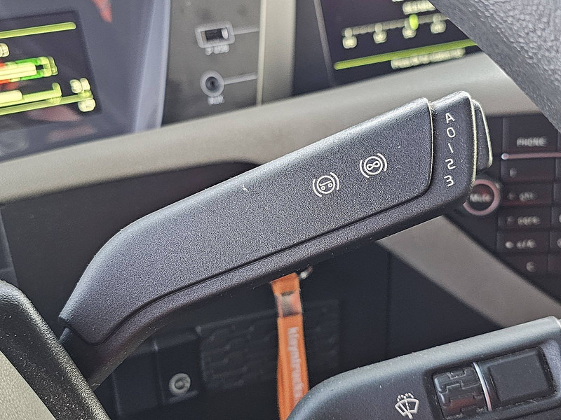 Тентованный грузовик Volvo FH 500 XL BDF+BOX LIFT: фото 13