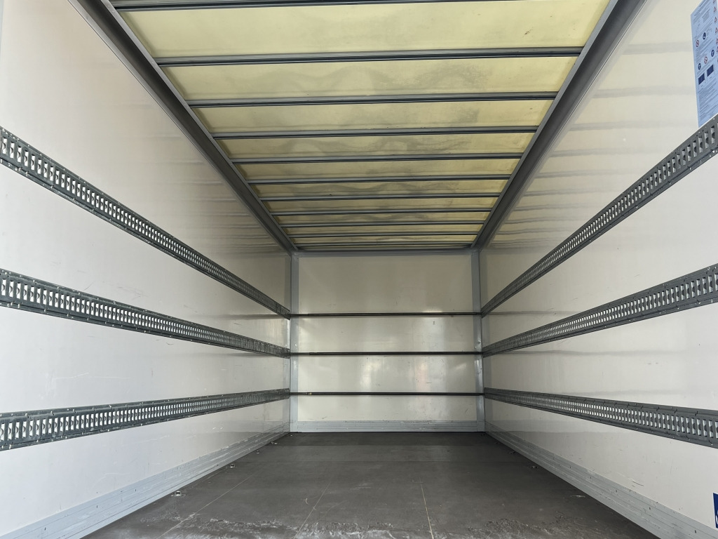 Iveco EuroCargo ML120E25 Klima 7,2m Koff+LBW Orig27tkm - Грузовик с закрытым кузовом: фото 4 Iveco EuroCargo ML120E25 Klima 7,2m Koff+LBW Orig27tkm - Грузовик с закрытым кузовом: фото 4