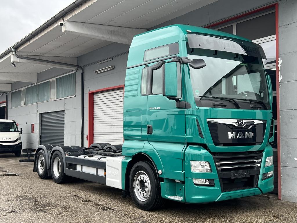 MAN TGX 26.470 XXL Standklima Intarder Liftachse AHK - Грузовик-шасси: фото 1 MAN TGX 26.470 XXL Standklima Intarder Liftachse AHK - Грузовик-шасси: фото 1