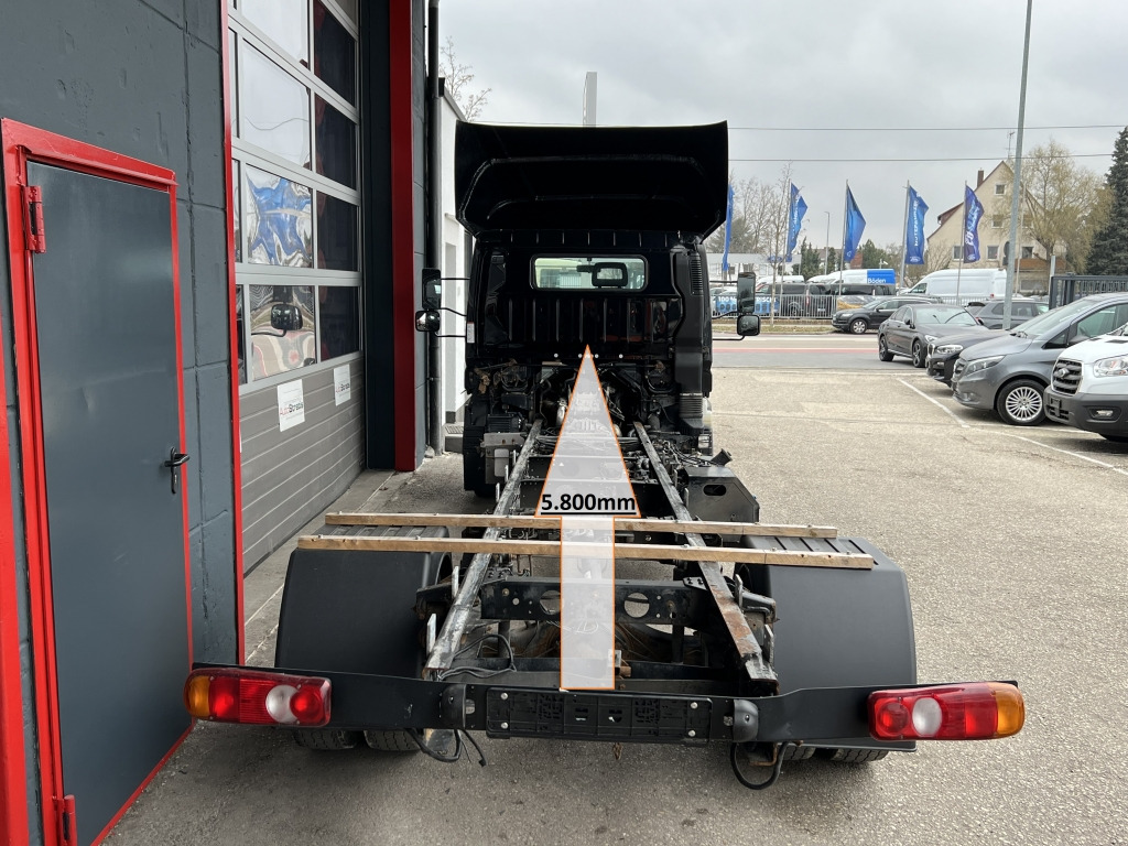 Mitsubishi Fuso Canter 9C18 5,8m Euro6d Klimaaut. Tempomat - Грузовик-шасси: фото 2 Mitsubishi Fuso Canter 9C18 5,8m Euro6d Klimaaut. Tempomat - Грузовик-шасси: фото 2