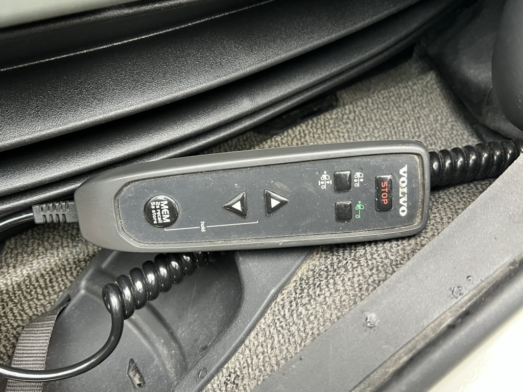 Volvo FL 260 7,2m LBW Klima Tempomat AHK Orig. 125'km - Тентованный грузовик: фото 5 Volvo FL 260 7,2m LBW Klima Tempomat AHK Orig. 125'km - Тентованный грузовик: фото 5