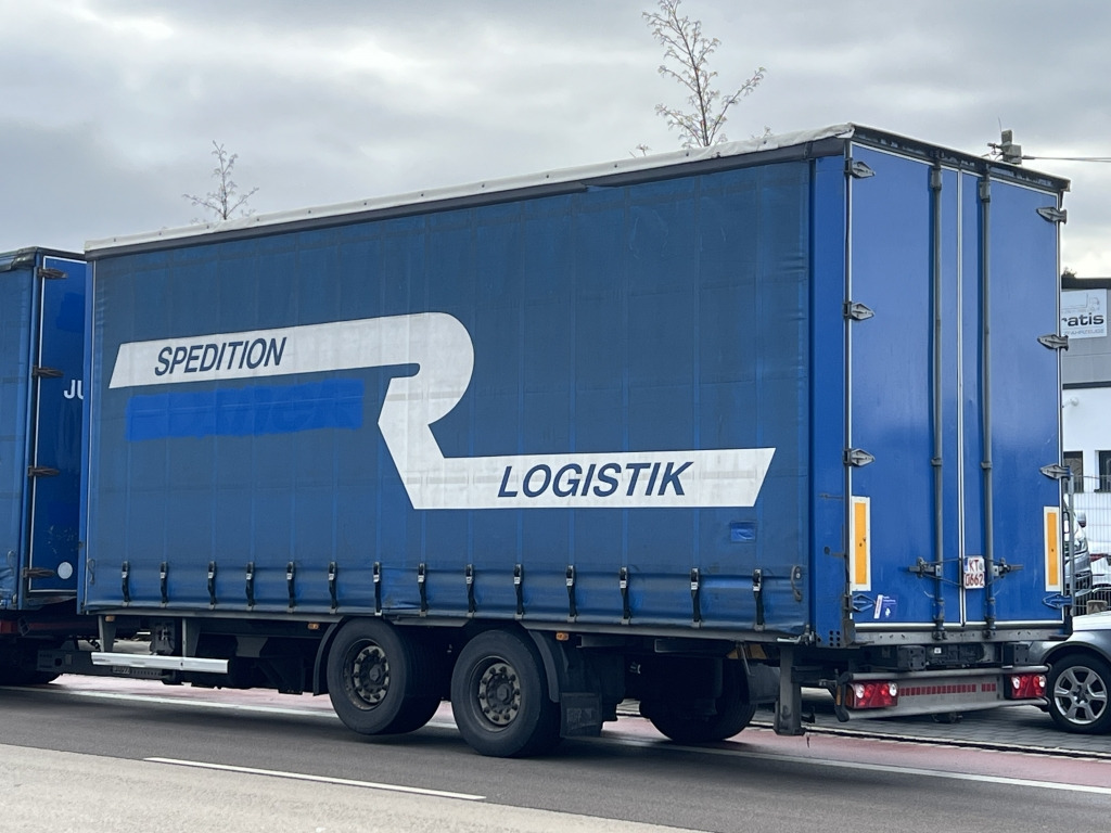 Wecon AZ218LN Jumbo Tandem 7,6m P+P Luftfederung - Тентованный прицеп: фото 1 Wecon AZ218LN Jumbo Tandem 7,6m P+P Luftfederung - Тентованный прицеп: фото 1
