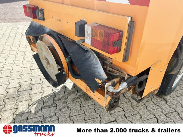 KIEFER HY 1251 / 4x4 Bokimobil, Winterdienst - Подметально-уборочная машина: фото 3 KIEFER HY 1251 / 4x4 Bokimobil, Winterdienst - Подметально-уборочная машина: фото 3