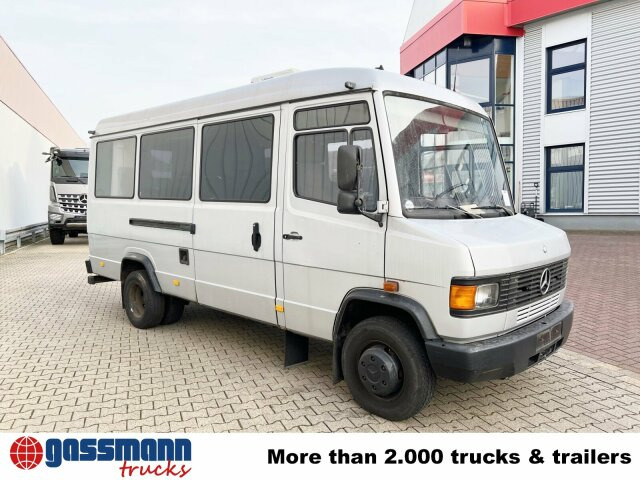 Грузовик с закрытым кузовом Mercedes-Benz 711 D-KA 4x2, Standklima, 11-Sitze, 2 x on stock: фото 9