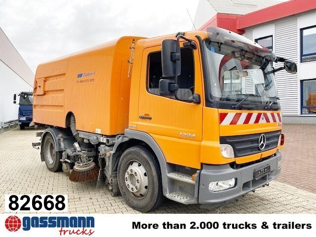 Mercedes-Benz Atego 1324 4x2, Kehrmaschine Explorer 8 - Подметально-уборочная машина: фото 1 Mercedes-Benz Atego 1324 4x2, Kehrmaschine Explorer 8 - Подметально-уборочная машина: фото 1