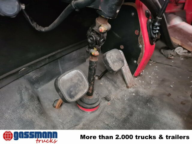 Mercedes-Benz LP 813 4x2 Löschfahrzeug mit Wasserbehälter - Пожарная машина: фото 4 Mercedes-Benz LP 813 4x2 Löschfahrzeug mit Wasserbehälter - Пожарная машина: фото 4