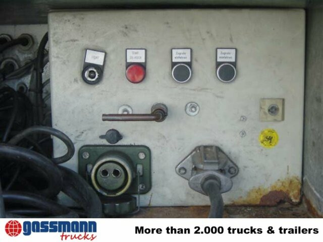 SCHIER Kofferanhänger mit Hubboden - Прицеп-фургон: фото 4 SCHIER Kofferanhänger mit Hubboden - Прицеп-фургон: фото 4