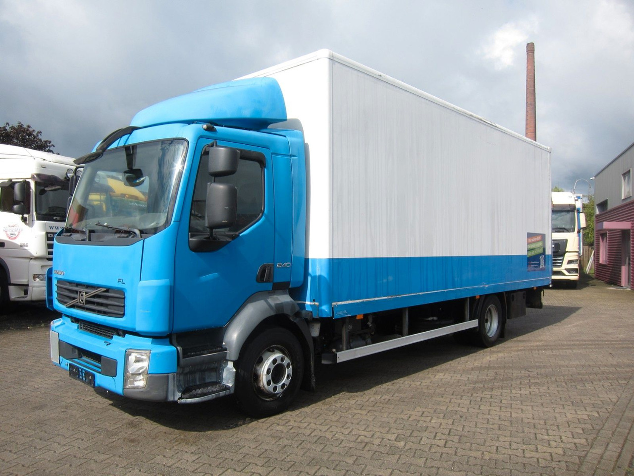 Volvo FL 240 12T Koffer KBW Manual - Грузовик с закрытым кузовом: фото 2 Volvo FL 240 12T Koffer KBW Manual - Грузовик с закрытым кузовом: фото 2