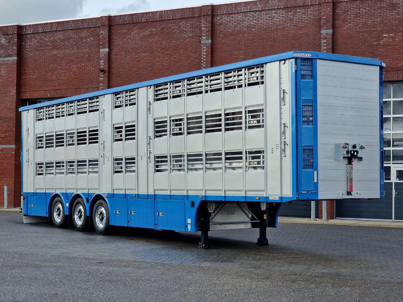 Pezzaioli New 3 stock livestock trailer 95.4M2 - Water & Ventilation - Lifting floors - Lifting roof - Lift axle - Полуприцеп для перевозки животных: фото 2 Pezzaioli New 3 stock livestock trailer 95.4M2 - Water & Ventilation - Lifting floors - Lifting roof - Lift axle - Полуприцеп для перевозки животных: фото 2