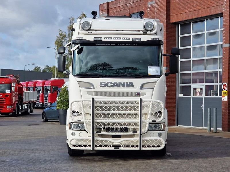 Scania R520 V8 8x2*4 - Tank - 19.000L - 4 compartments - Pump and counter - Retarder - Грузовик-цистерна: фото 2 Scania R520 V8 8x2*4 - Tank - 19.000L - 4 compartments - Pump and counter - Retarder - Грузовик-цистерна: фото 2