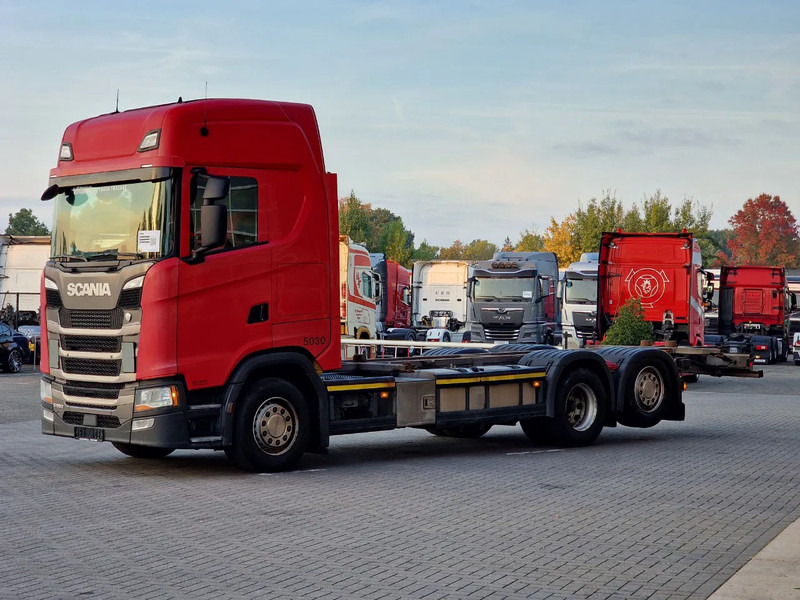 Scania S500 NGS Highline 6x2 - BDF - Full air - Navi - Retarder - Грузовик-контейнеровоз/ Сменный кузов: фото 3 Scania S500 NGS Highline 6x2 - BDF - Full air - Navi - Retarder - Грузовик-контейнеровоз/ Сменный кузов: фото 3