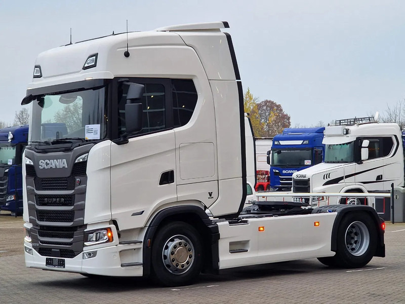 Scania 500S NGS Highline 4x2 - NEW - Retarder - Full air - New dashboard - Led - Full spoiler - 2x tank - Тягач: фото 3 Scania 500S NGS Highline 4x2 - NEW - Retarder - Full air - New dashboard - Led - Full spoiler - 2x tank - Тягач: фото 3