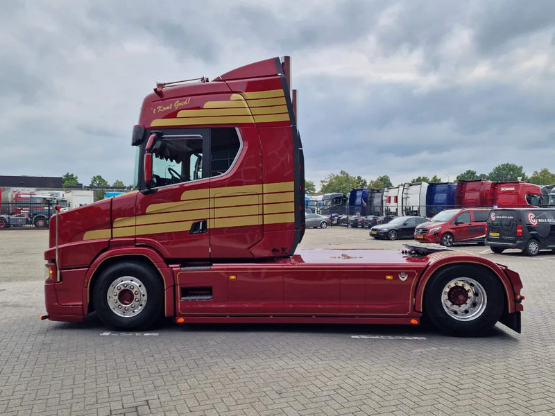 Scania 530ST V8 NGS Tuft R Torpedo - New - Full spec - BUFFL In- and Exterior - Show truck - Тягач: фото 5 Scania 530ST V8 NGS Tuft R Torpedo - New - Full spec - BUFFL In- and Exterior - Show truck - Тягач: фото 5