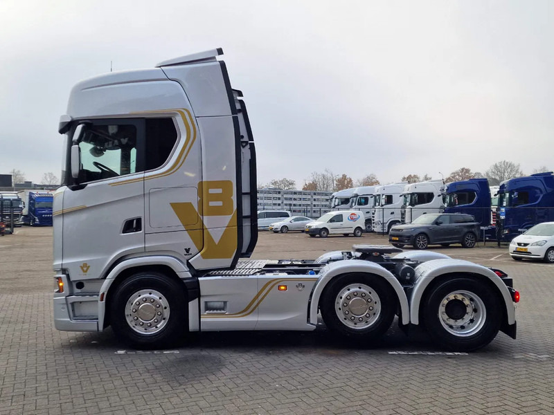 Scania 660S V8 NGS Highline 6x2/4 - New - Full spec - Retarder - Night clima - Led - Leather - Navi - Тягач: фото 4 Scania 660S V8 NGS Highline 6x2/4 - New - Full spec - Retarder - Night clima - Led - Leather - Navi - Тягач: фото 4