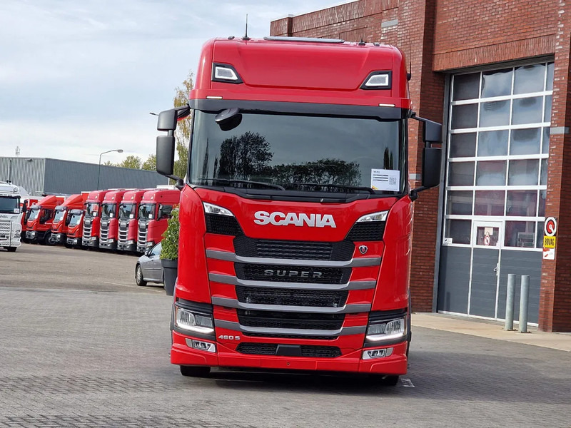 Scania S460 Highline 4x2 - Lowdeck - New - Retarder - Night clima - 2x tank - Led - Full spoiler - Тягач: фото 2 Scania S460 Highline 4x2 - Lowdeck - New - Retarder - Night clima - 2x tank - Led - Full spoiler - Тягач: фото 2