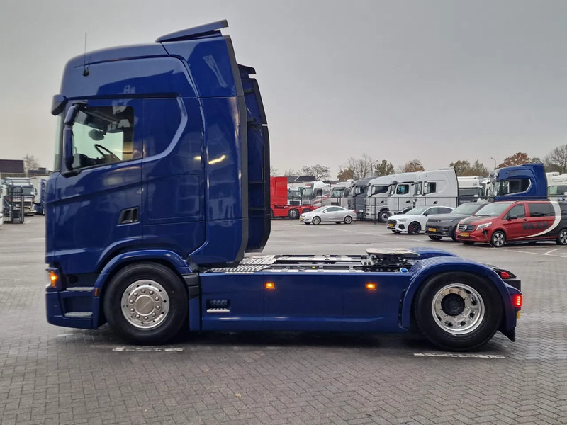 Scania S560 Highline 4x2 - Full spec - Retader - Night clima - Full air - Facelift - 2x tank - Тягач: фото 4 Scania S560 Highline 4x2 - Full spec - Retader - Night clima - Full air - Facelift - 2x tank - Тягач: фото 4