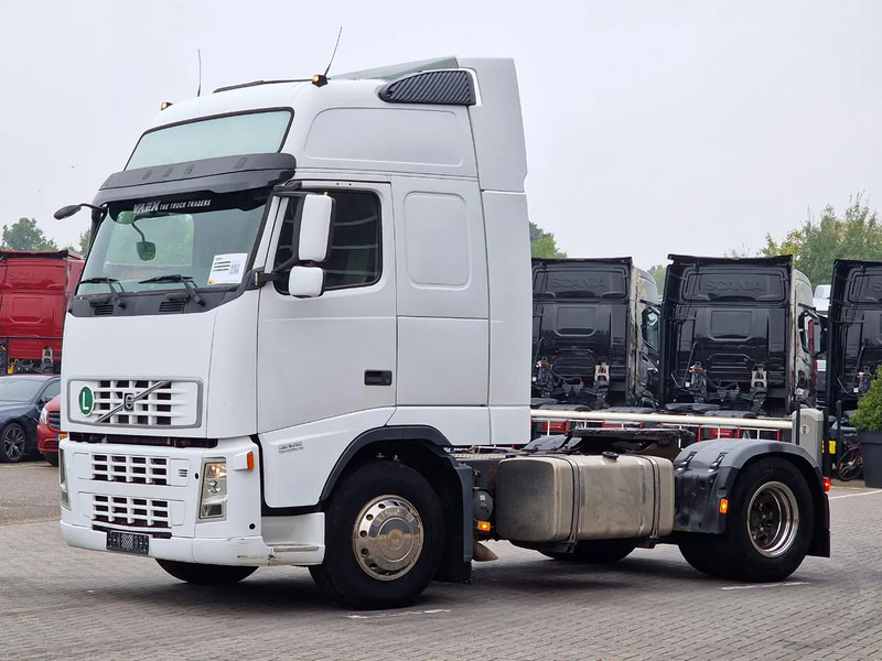 Volvo FH 13.440 Globetrotter XL 4x2 - Manual gearbox - Euro 5 - Low KM - Тягач: фото 3 Volvo FH 13.440 Globetrotter XL 4x2 - Manual gearbox - Euro 5 - Low KM - Тягач: фото 3