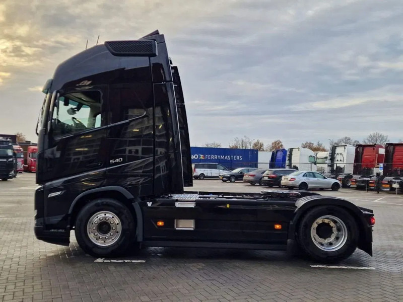 Volvo FH 13.500 Globetrotter XL 4x2 - NEW - Full spec - I parkcool - Full air - - Тягач: фото 3 Volvo FH 13.500 Globetrotter XL 4x2 - NEW - Full spec - I parkcool - Full air - - Тягач: фото 3