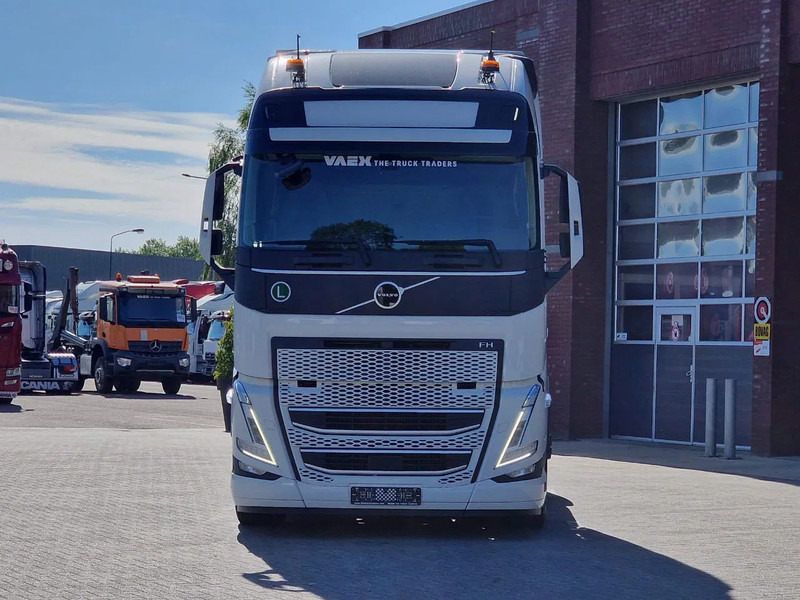 Volvo FH 13.500 Globetrotter XL 4x2 - NEW - Full spec - I parkcool - Full air - - Тягач: фото 2 Volvo FH 13.500 Globetrotter XL 4x2 - NEW - Full spec - I parkcool - Full air - - Тягач: фото 2