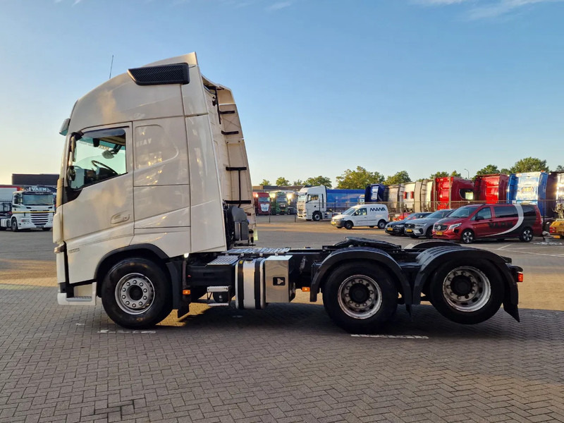 Volvo FH 13.500 Globetrotter XL 6x2 - Full air - 3.20 WB - MA VIN - Low KM - Leather - Тягач: фото 4 Volvo FH 13.500 Globetrotter XL 6x2 - Full air - 3.20 WB - MA VIN - Low KM - Leather - Тягач: фото 4