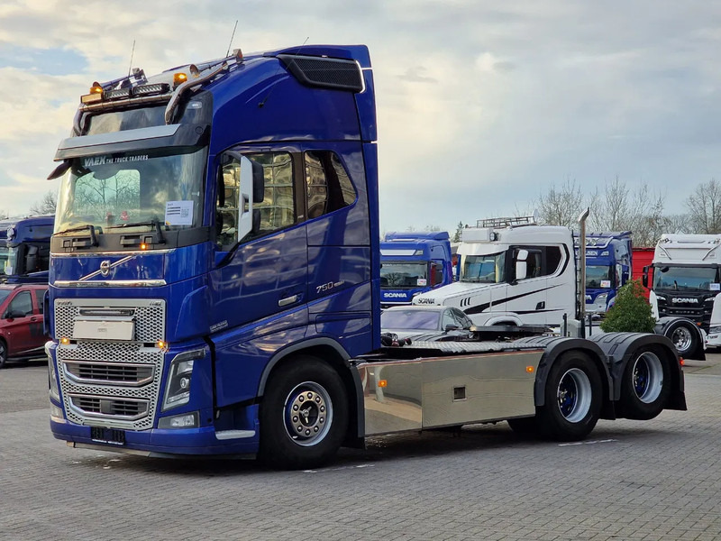 Volvo FH 16.750 Globetrotter XL 6x2 - Retarder - I parkcool - Full air - Leather - Тягач: фото 3 Volvo FH 16.750 Globetrotter XL 6x2 - Retarder - I parkcool - Full air - Leather - Тягач: фото 3