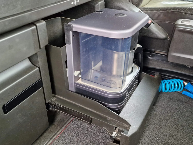 Грузовик-шасси Volvo FH 13.460 Globetrotter 6x2 - Chassis - 4.60 WB - HUB Reduction - LNG: фото 19 Грузовик-шасси Volvo FH 13.460 Globetrotter 6x2 - Chassis - 4.60 WB - HUB Reduction - LNG: фото 19